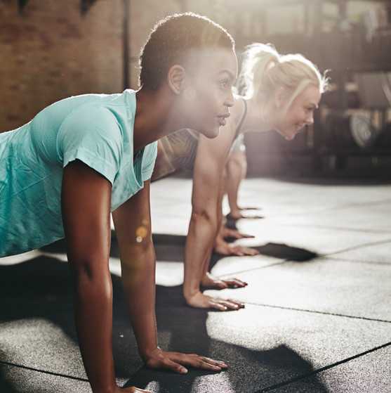 girls working out